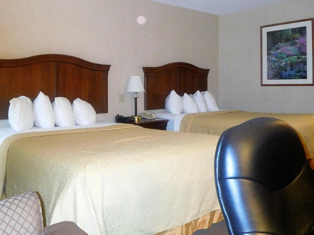 Quality Inn & Suites Danville Zewnętrze zdjęcie